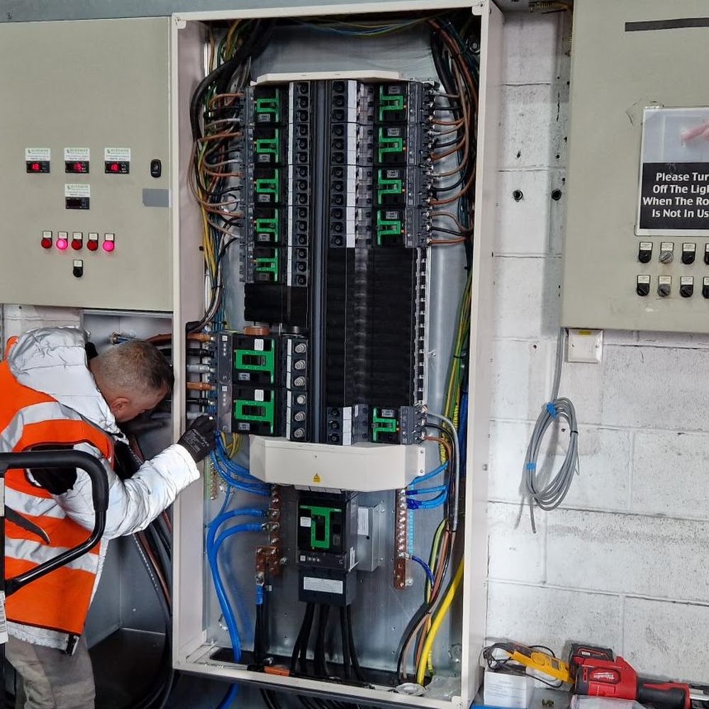 A M Electrical Installations Ltd