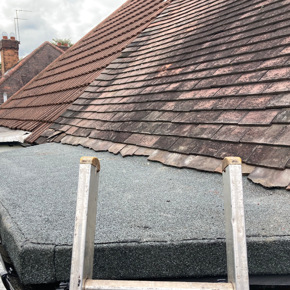 Trade Right Roofing & Building LTD