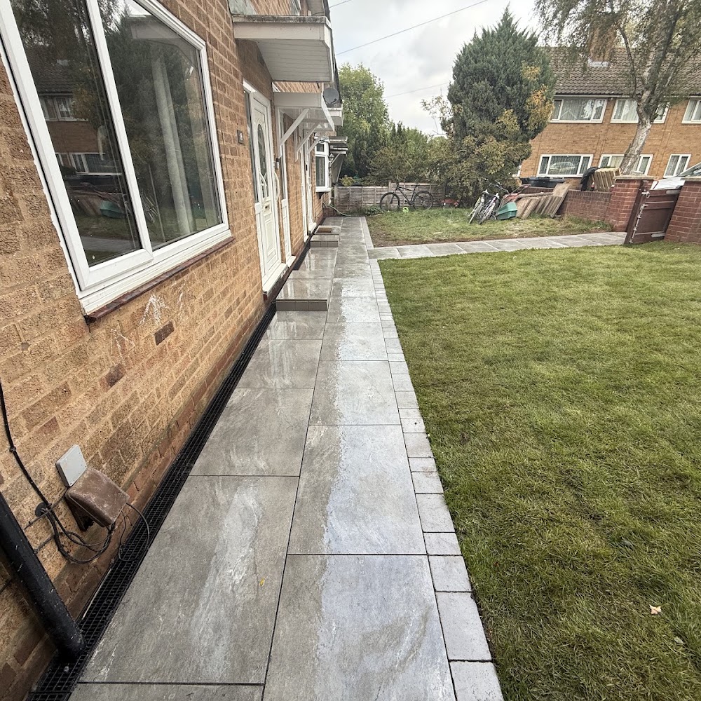 R&B LANDSCAPE & FENCING LTD
