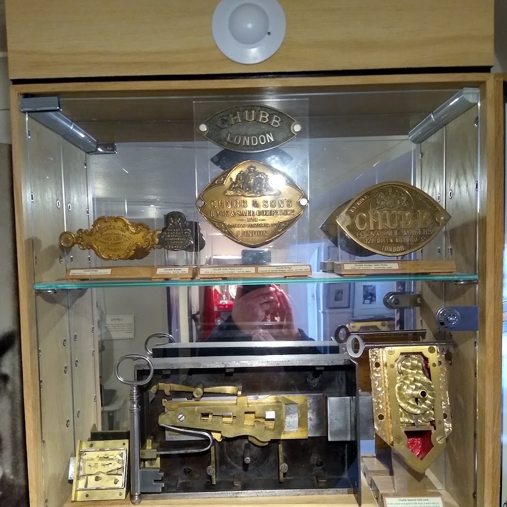 Morlands Locks & Keys