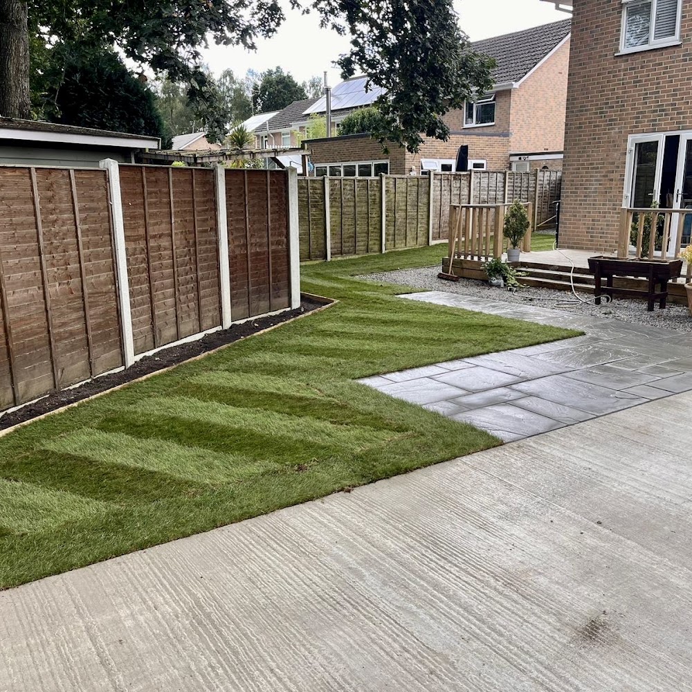 MacWest Gardening & Landscapes