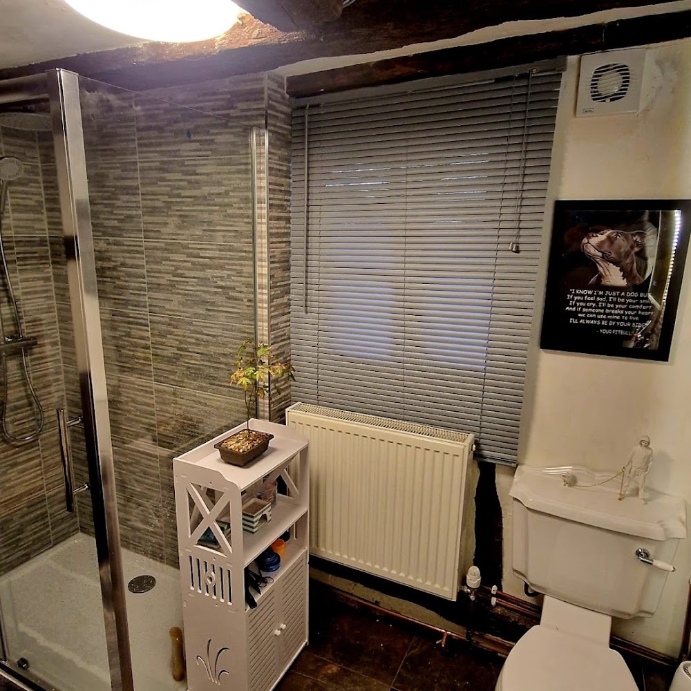 Q M Bathrooms Ltd
