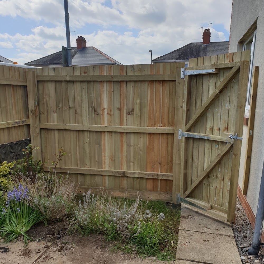 Hedge Master Fencing & Landscaping
