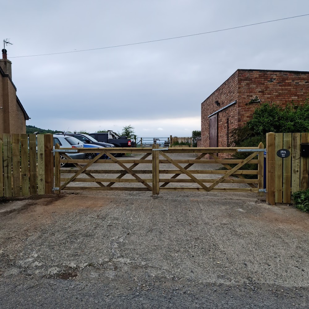 Mkm fencing and contracting ltd