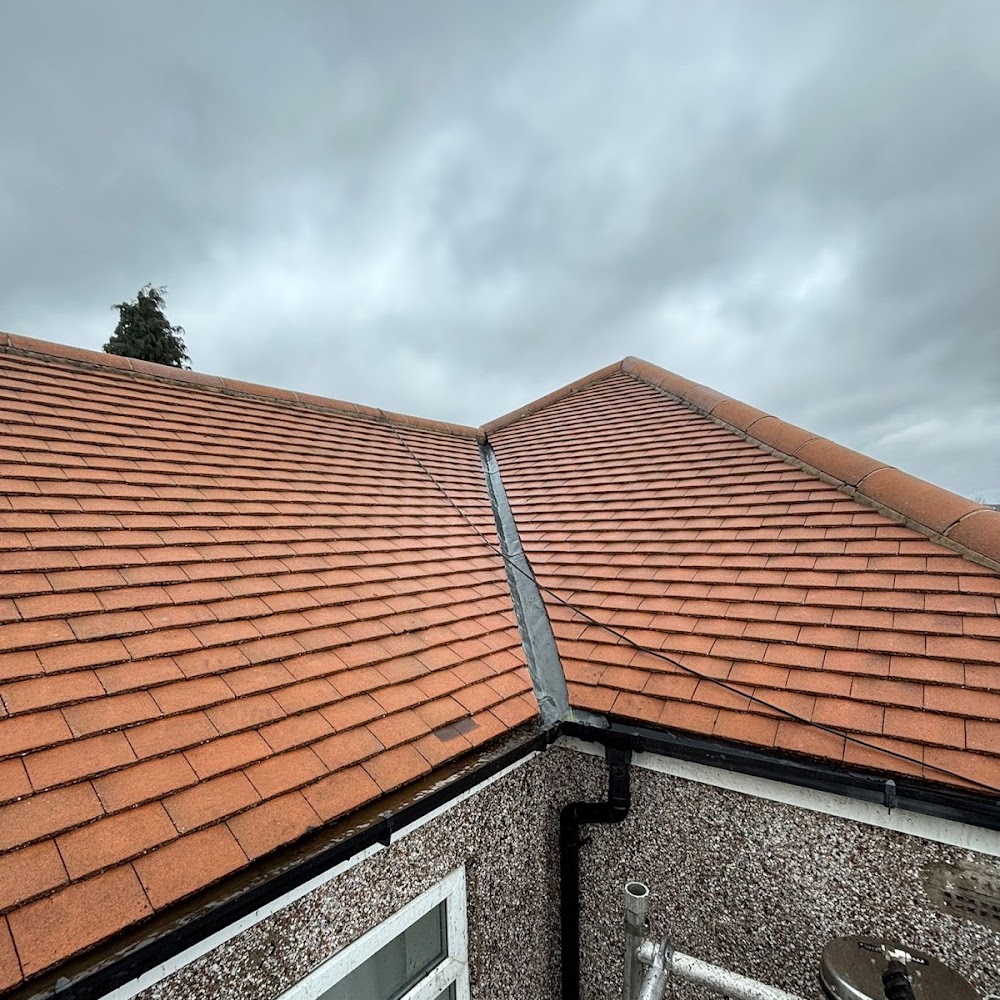 Normans Cleaning – Gutter & Roof Cleaning
