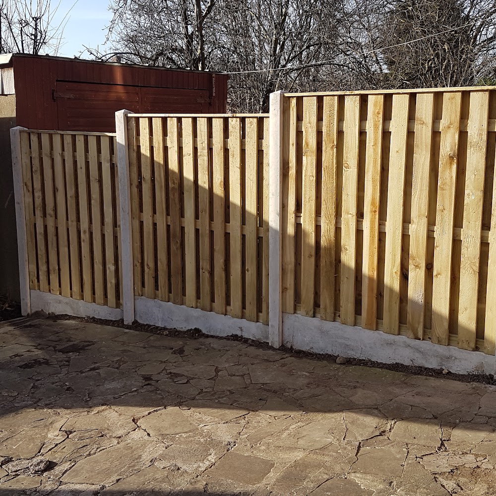Garden Fencing Leeds