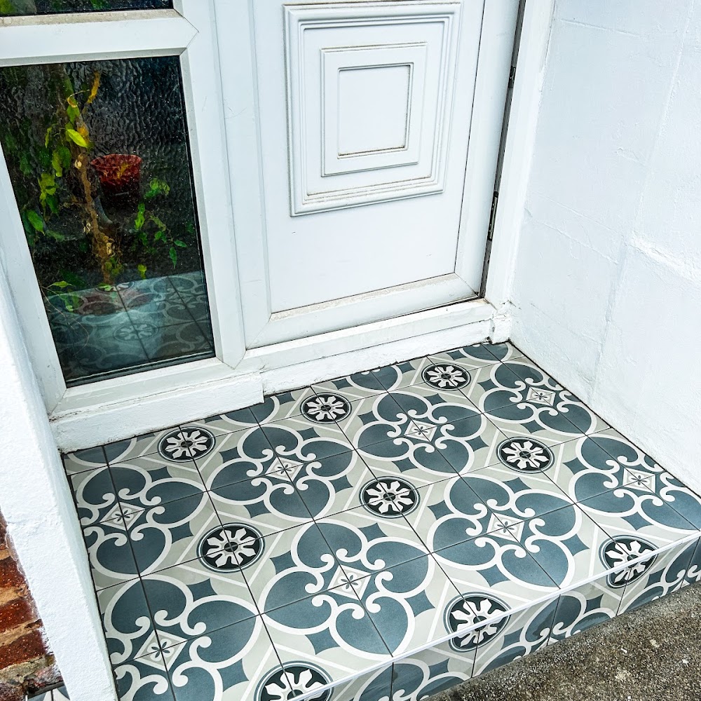 KD Ceramics - Tiler