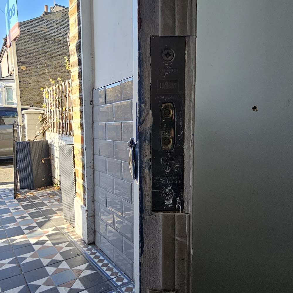 East London Locksmith Ltd