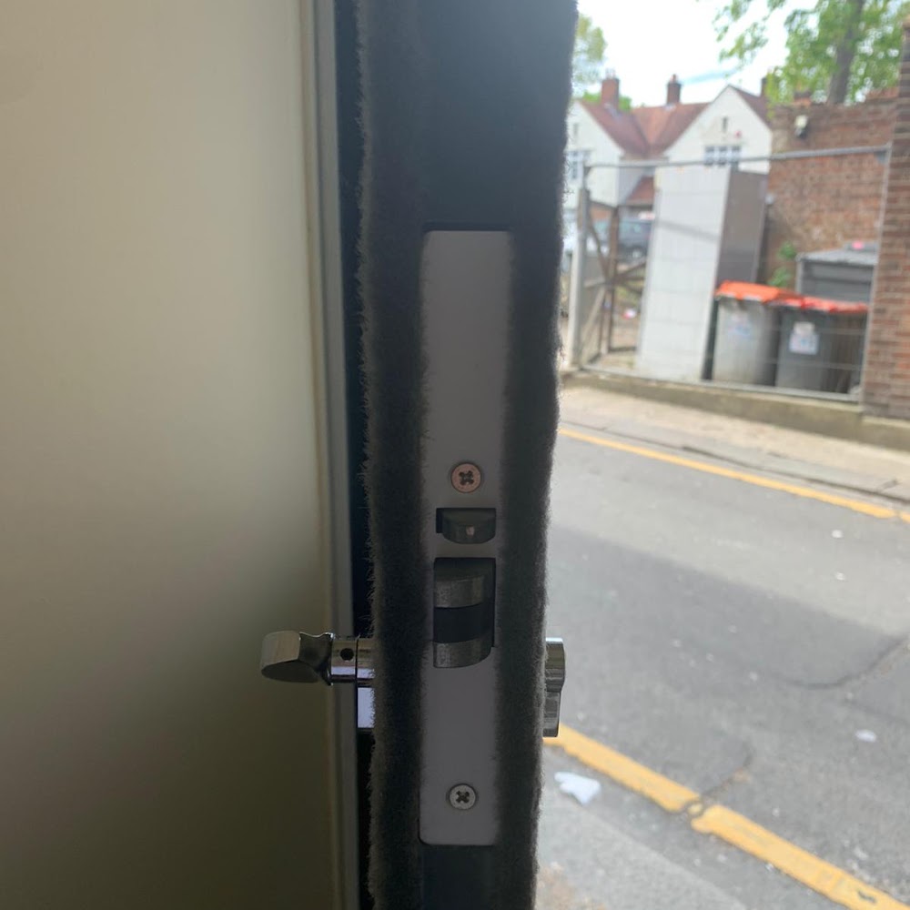 Robert Security Locksmiths Bethnal Green
