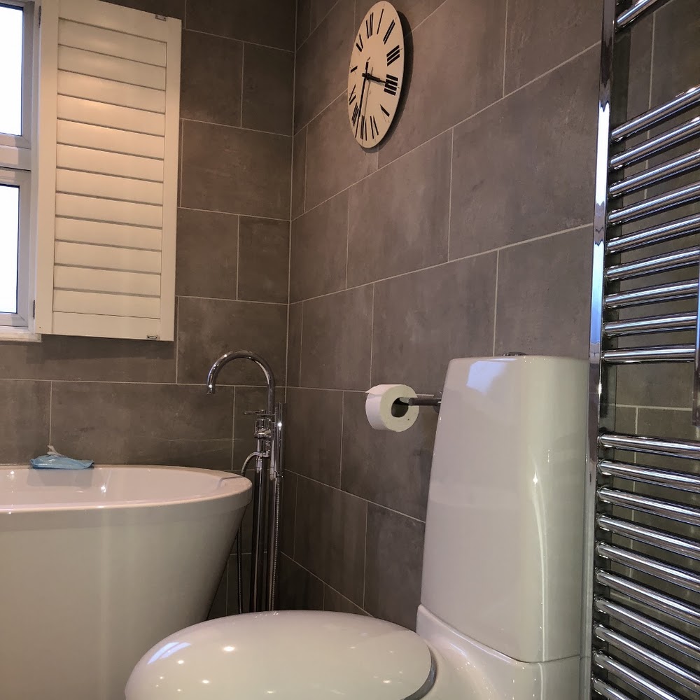 Kitchen & Bathroom Fitters and Handyman