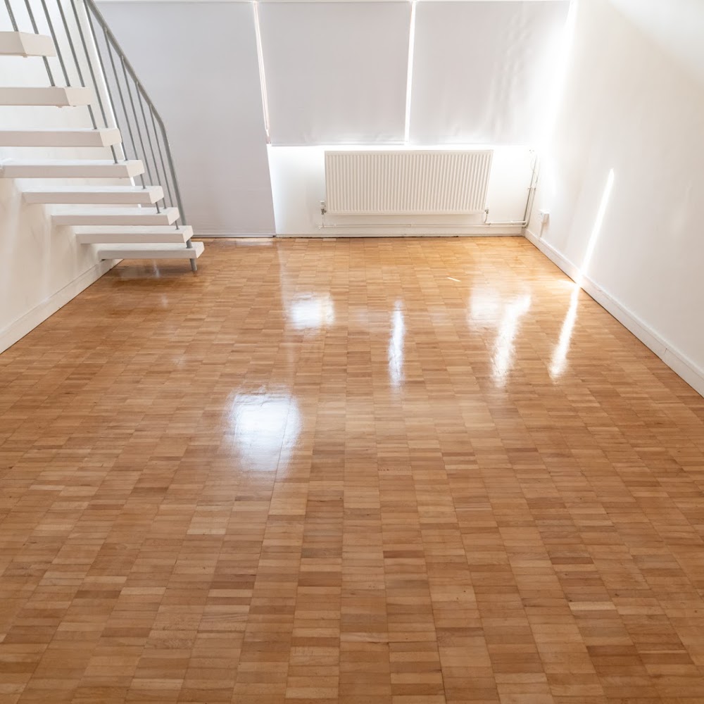City Repairs - Painting Decorating Flooring Central London EC1