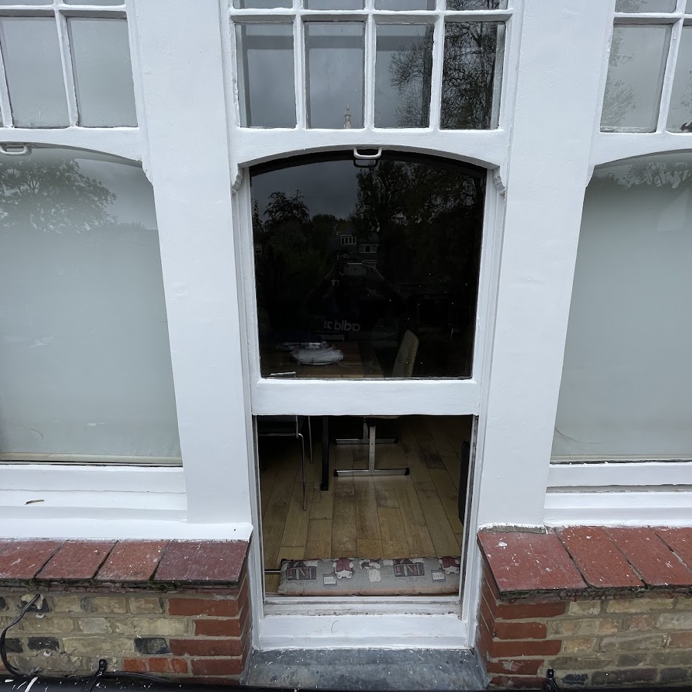 N10 Tradespeople