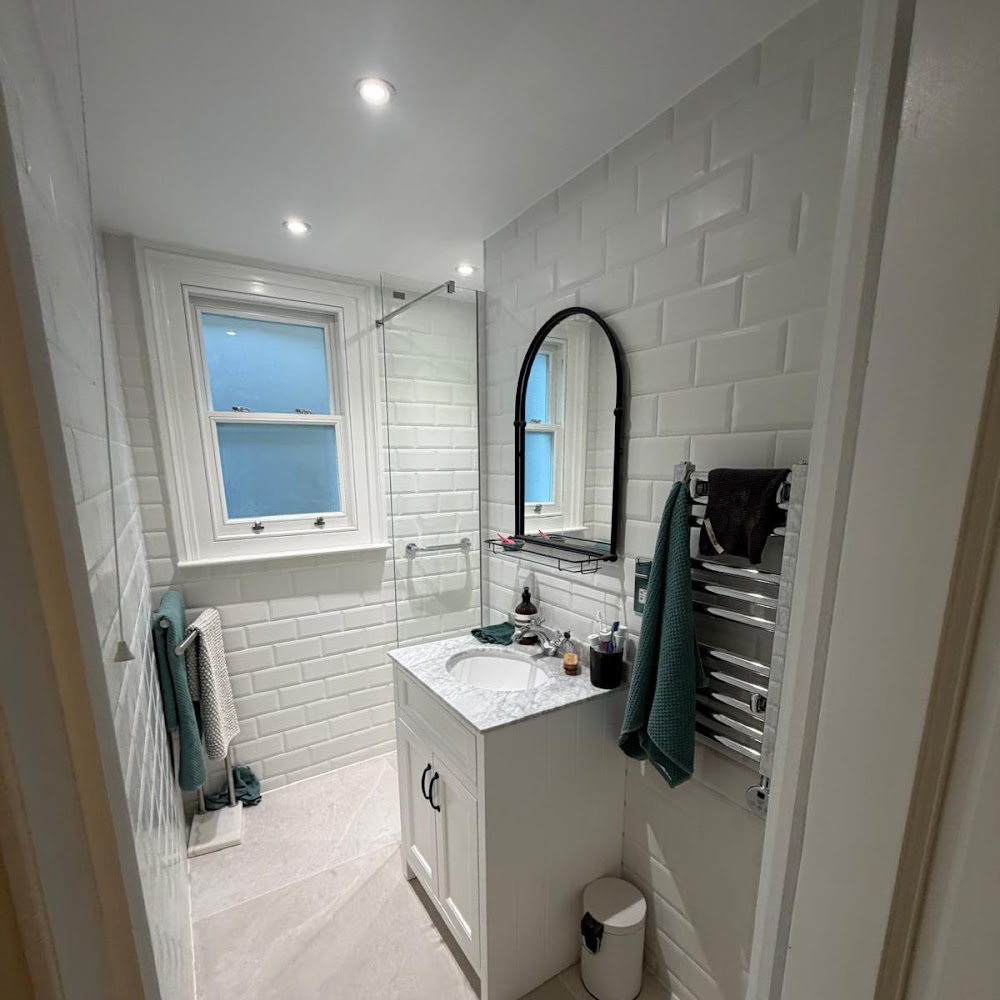 Deluxcore. Bathroom Fitters London