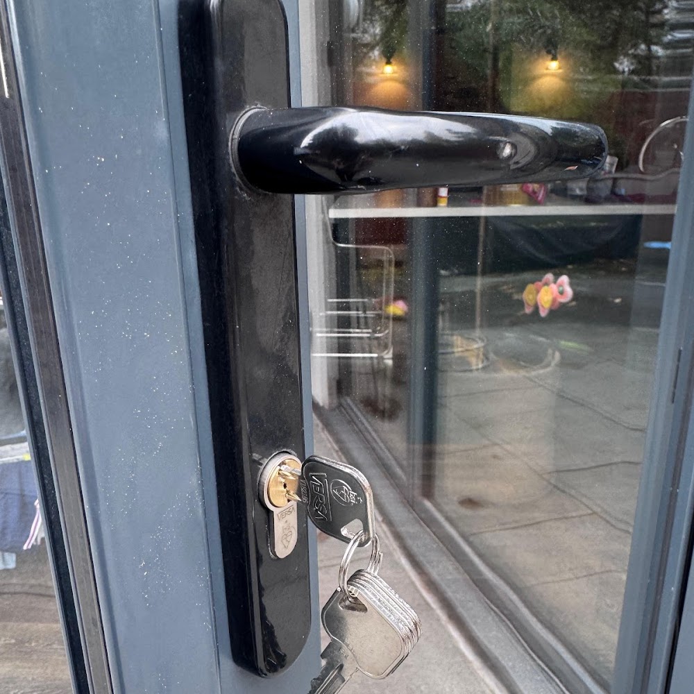 LockMaven Locksmith Camberwell