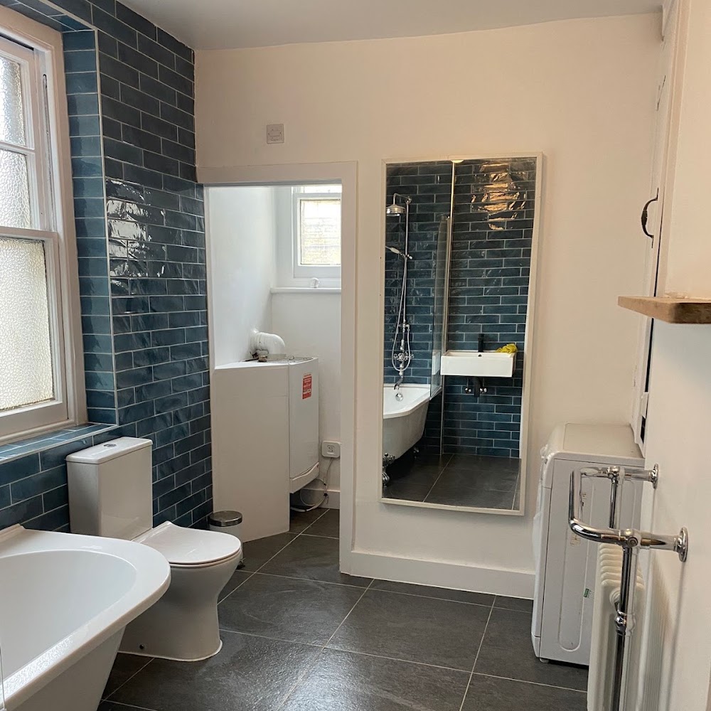Deluxcore. Bathroom Fitters London