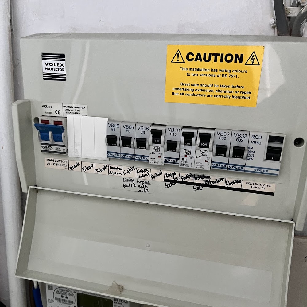 Clapham Electricians