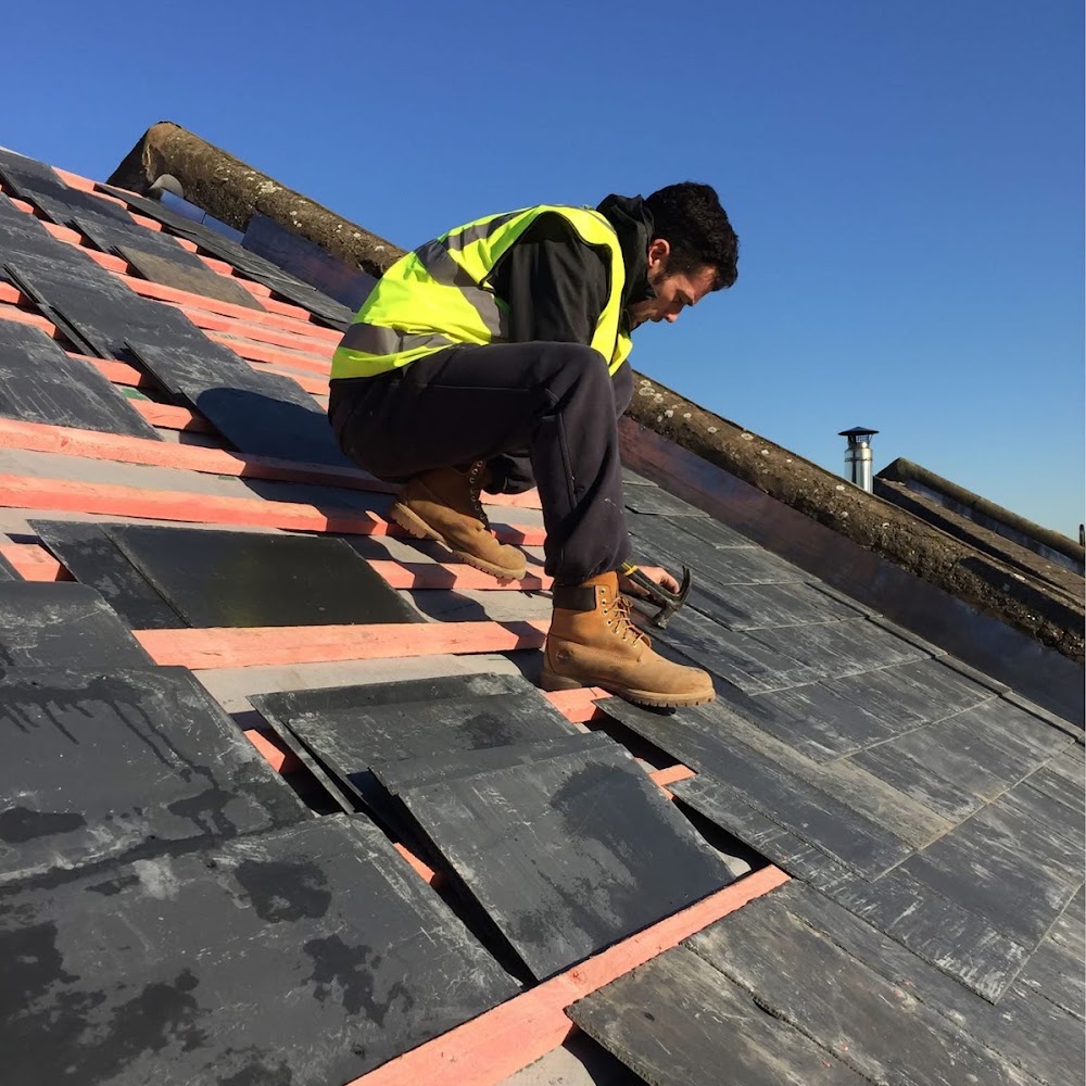 Roofer Acton