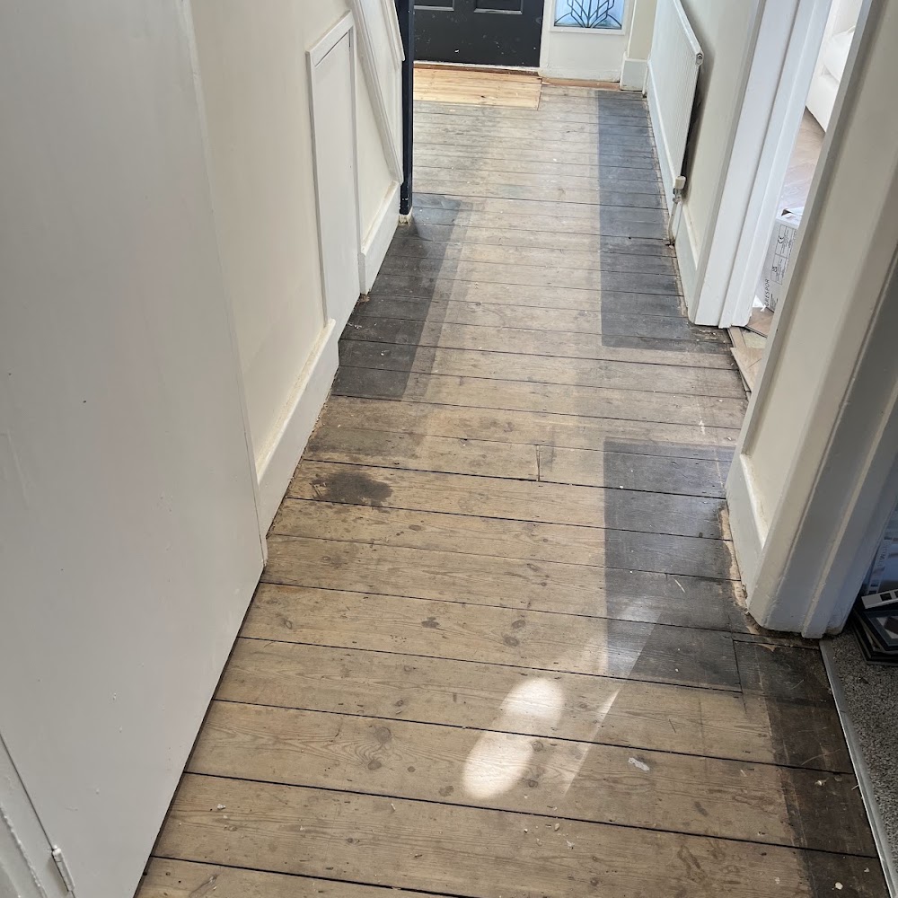 AMG TILING LTD / Construction Company In London