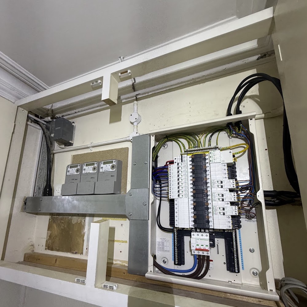 SES Electrical Contractors (UK) Ltd