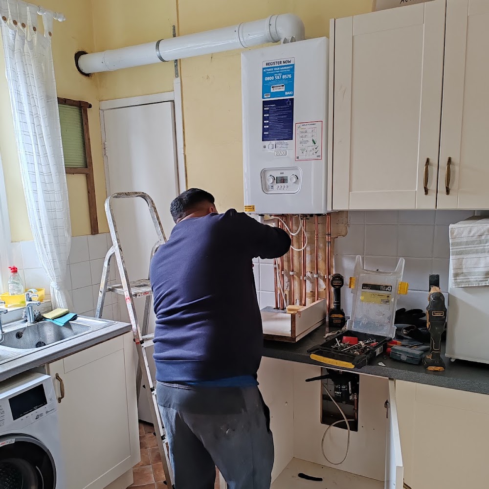 1pro gas engineer/ heating and plumbing