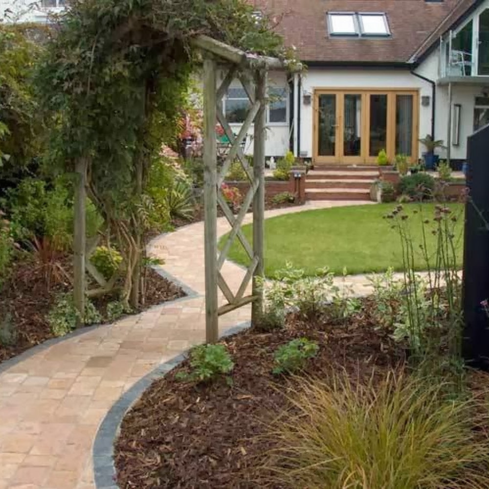 Rogerstone Gardens