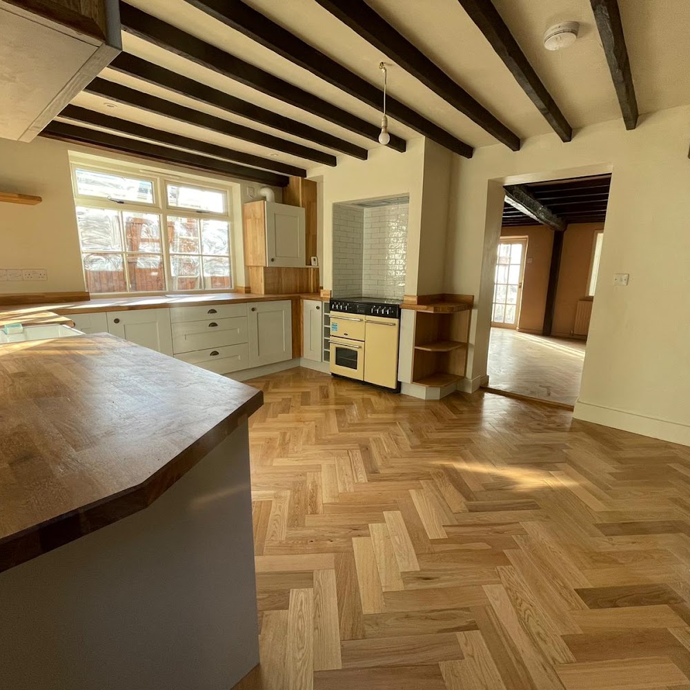 Fine Pine Norwich Carpenter