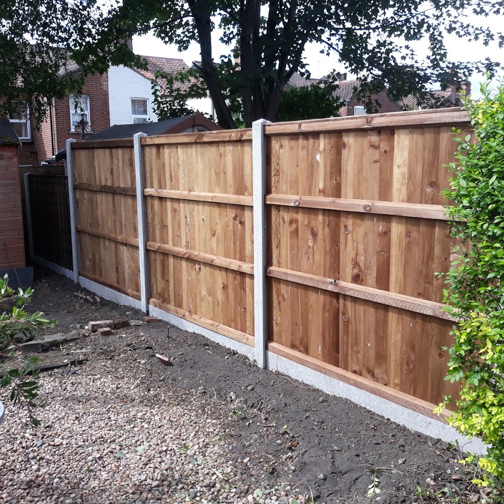 Les Balls Fencing Services
