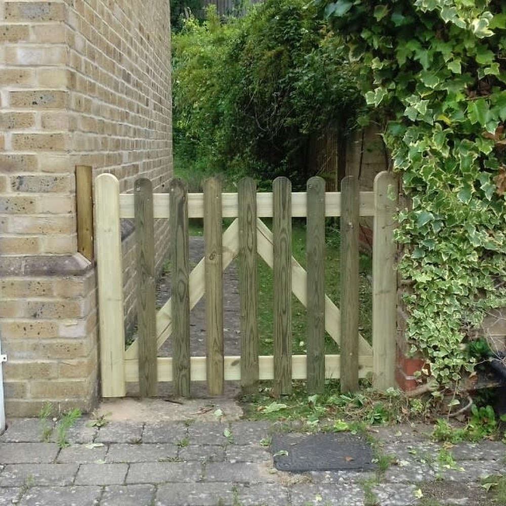 Milan Fencing & Landscaping