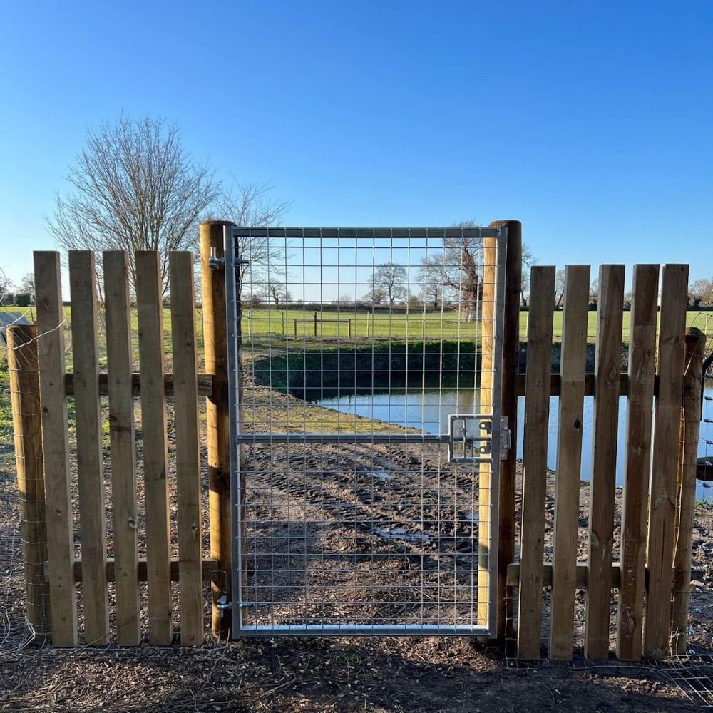 Fencing Company Sheffield - Installations and Repairs Contractor