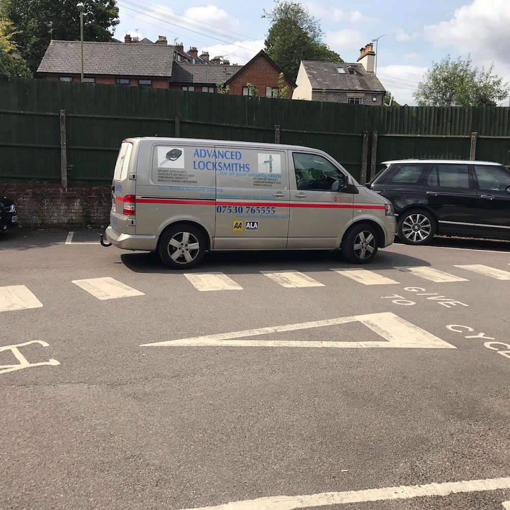 Advanced Locksmiths