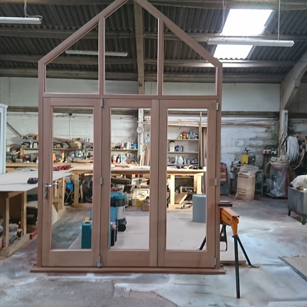 MIKE POTTER BESPOKE JOINERY LTD